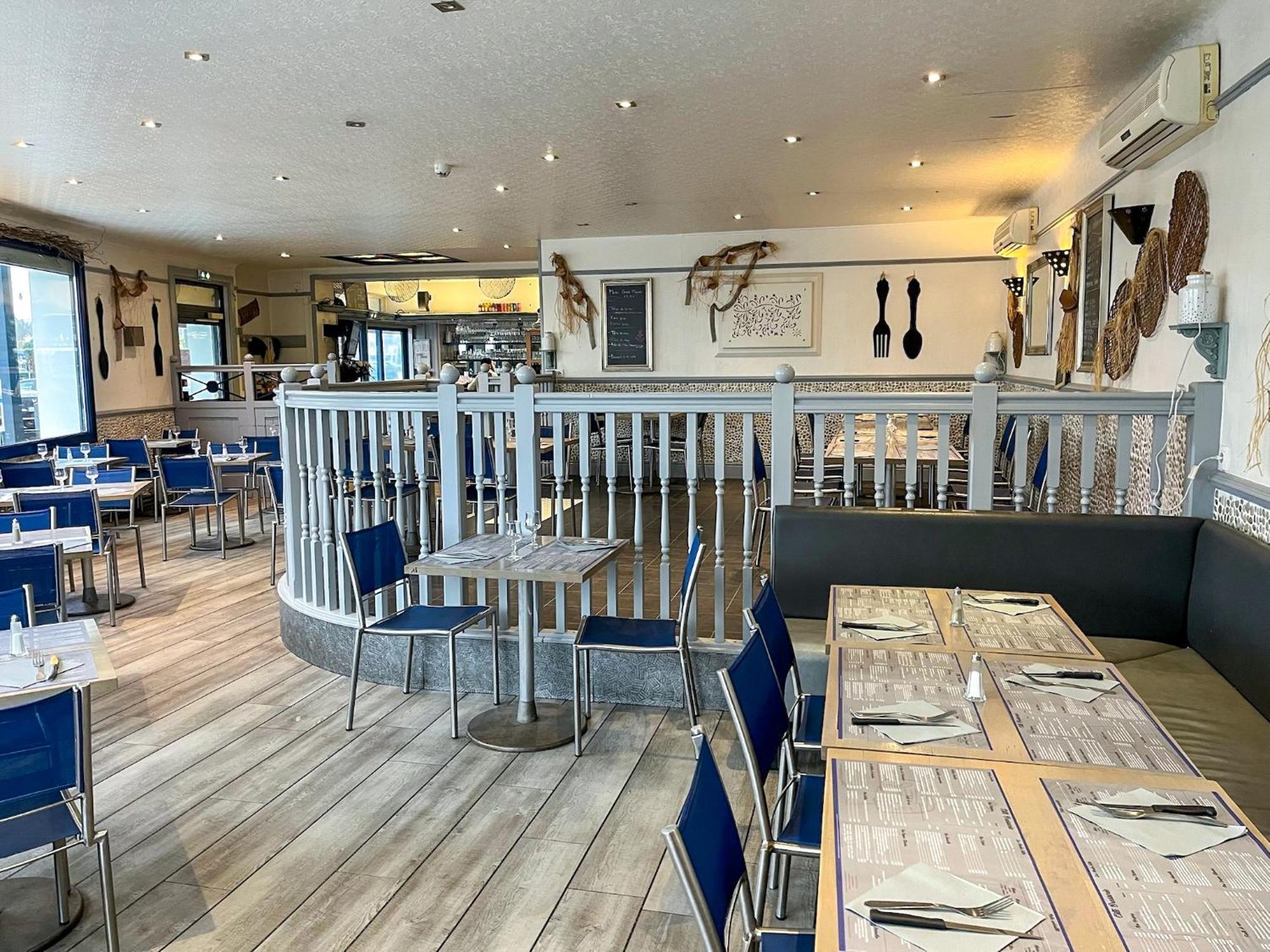 Au Ptit Mousse - Hotel Et Restaurant Courseulles-sur-Mer Exterior photo