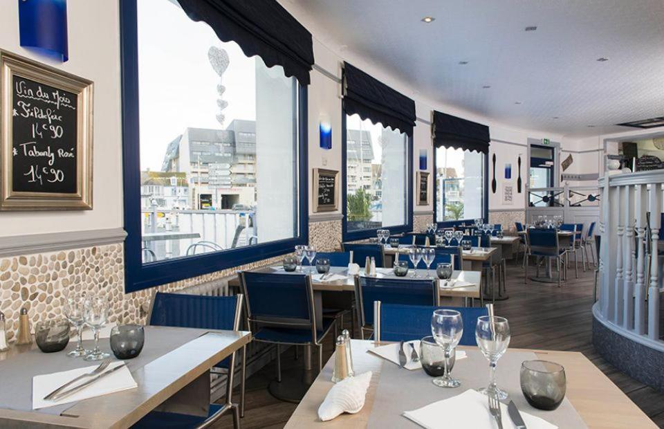 Au Ptit Mousse - Hotel Et Restaurant Courseulles-sur-Mer Exterior photo